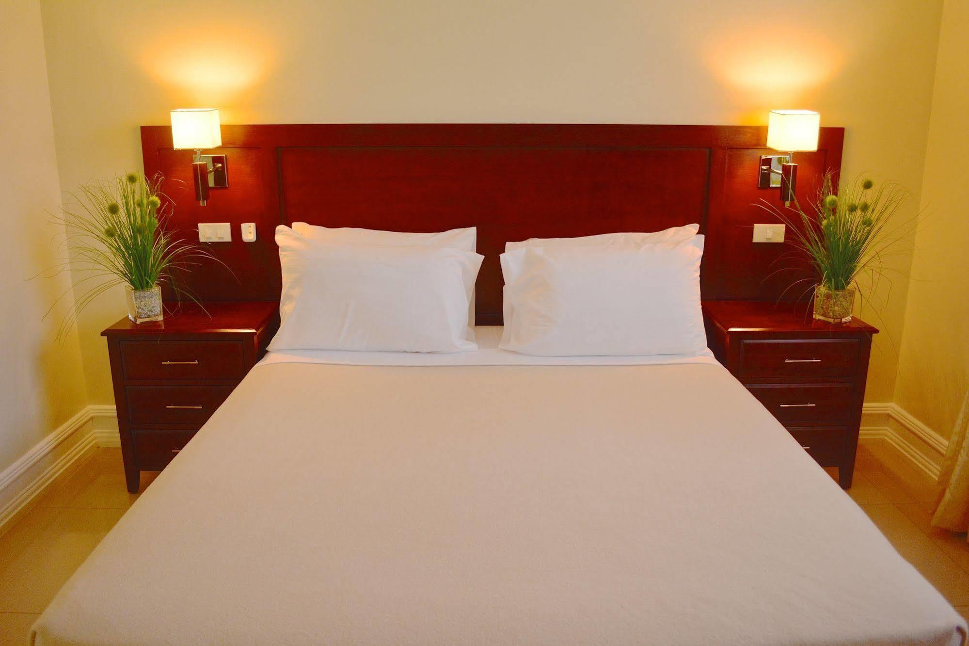 Olivia Resort Serviced Apartments And Bungalows 팡라오 외부 사진
