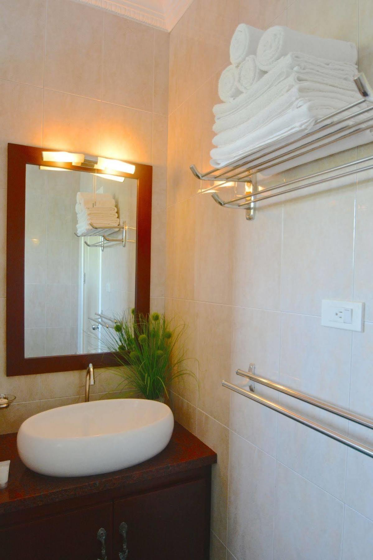 Olivia Resort Serviced Apartments And Bungalows 팡라오 외부 사진